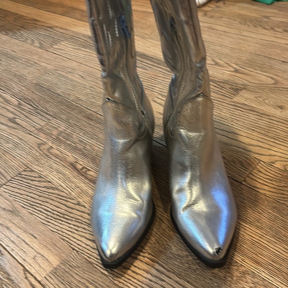 Steve Madden size 7 silver cowboy boots - Picture 5 of 9